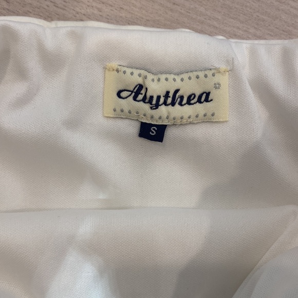 Scolloped Skirt - Picture 2 of 4